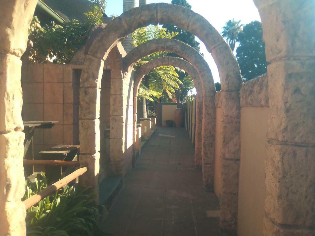 Eleventh Avenue Guesthouse And Conferencing Pretoria Exterior photo